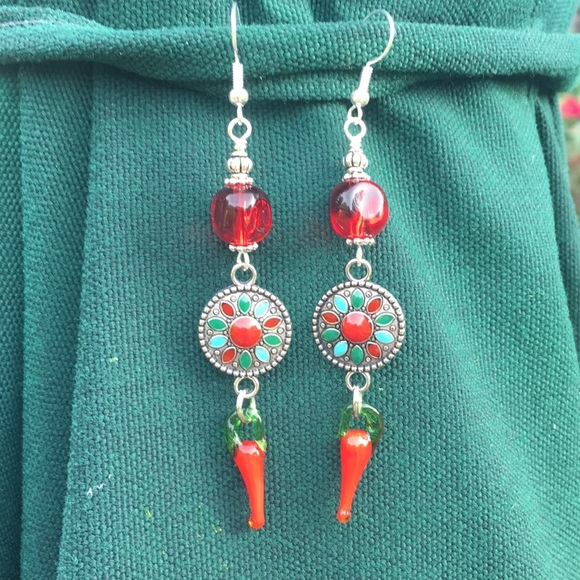 Long red salsa peppers earrings unique colorful - Picture 4 of 8